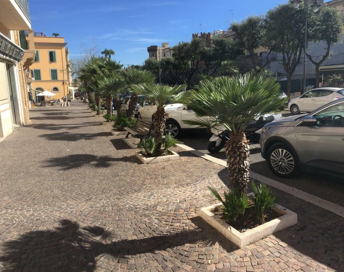 Casetta Del Borghetto -Nel Cuore Del Borghetto Nettuno Exterior foto