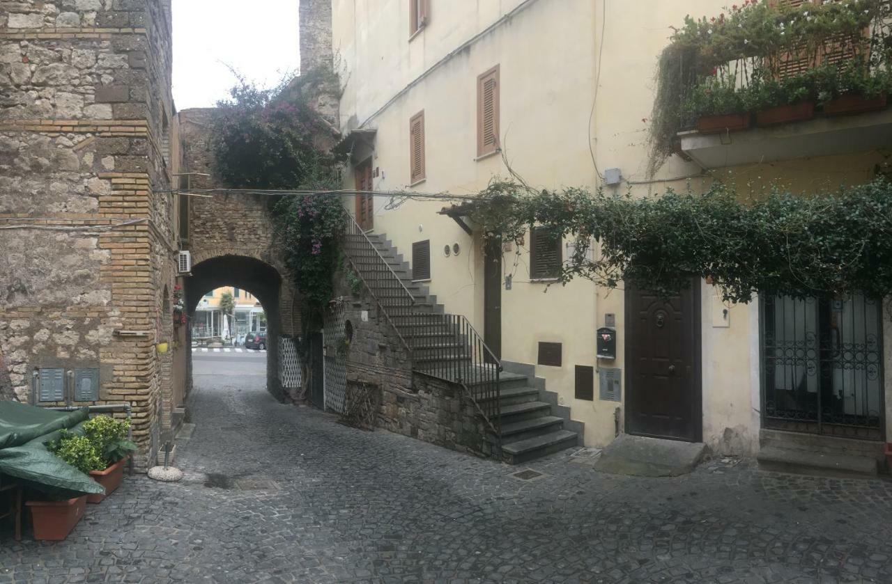 Casetta Del Borghetto -Nel Cuore Del Borghetto Nettuno Exterior foto