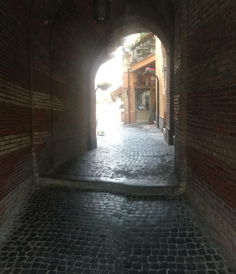 Casetta Del Borghetto -Nel Cuore Del Borghetto Nettuno Exterior foto